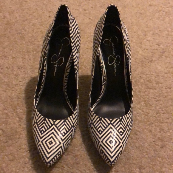Jessica Simpson Platform Pumps - Picture 2 of 5